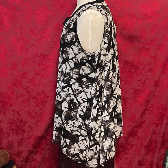 Alfani Sleeveless Shirt and Tank top Set Black and White Tie die Look - Picture 4 of 8